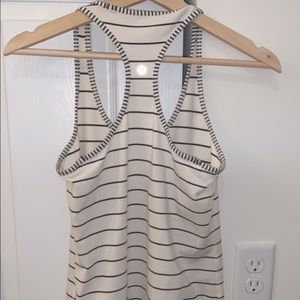 lululemon tank top!